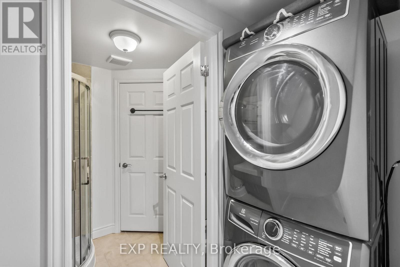 Photo 34 of 46 1975 Rosefield Road, Pickering ON