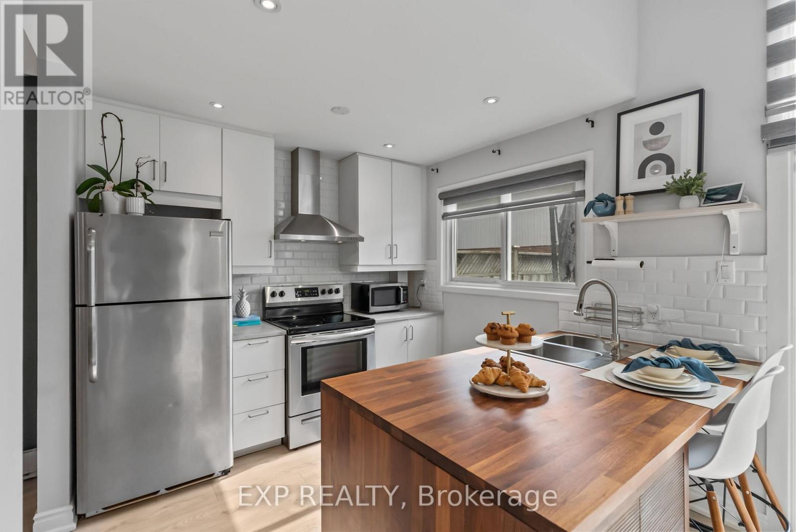 Photo 6 of 46 1975 Rosefield Road, Pickering ON