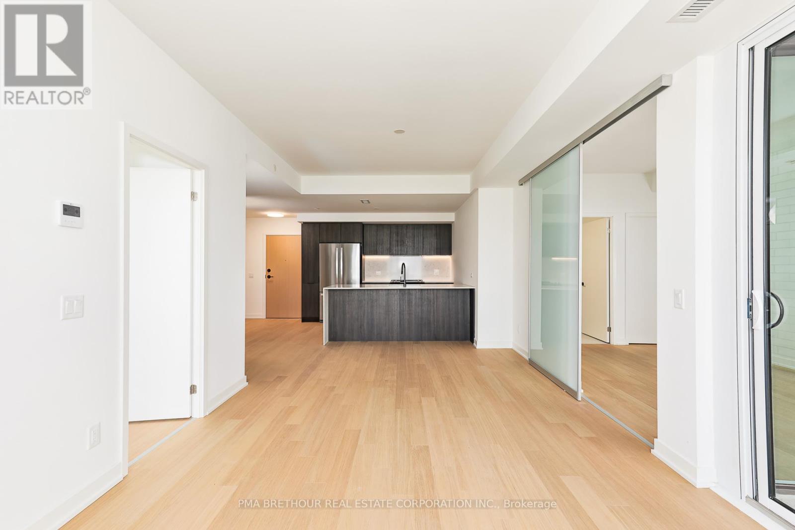 Photo 10 of 403 31 Huron Street, Collingwood ON