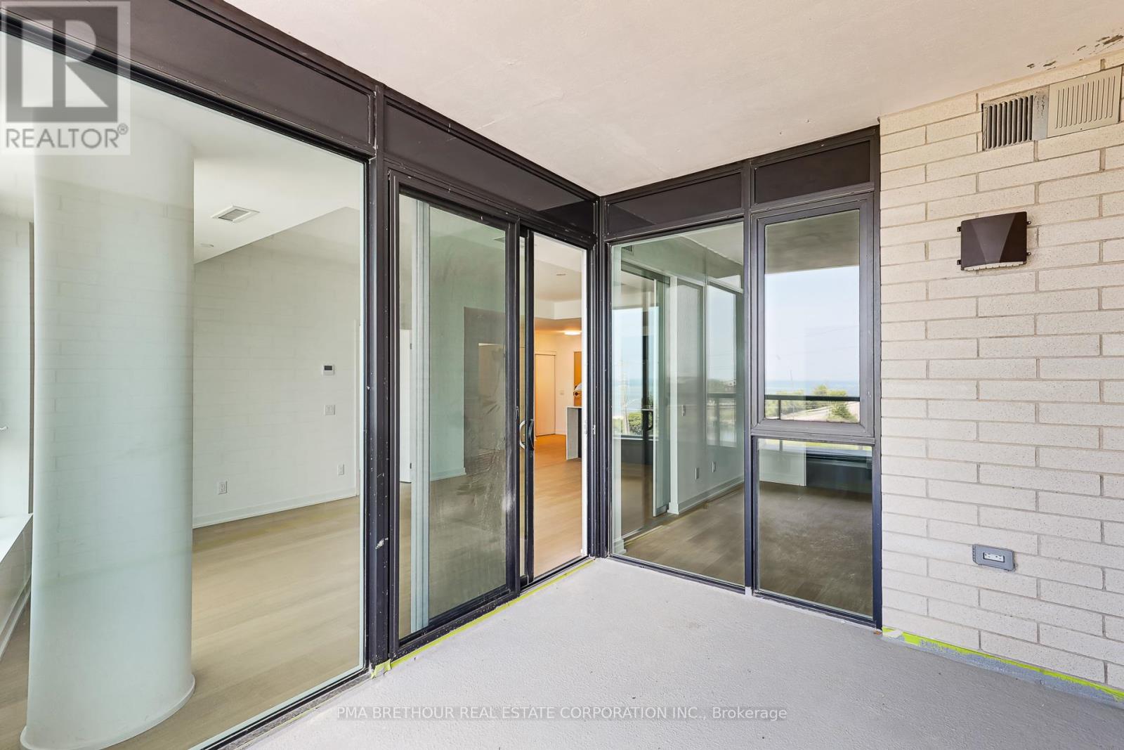 Photo 21 of 403 31 Huron Street, Collingwood ON