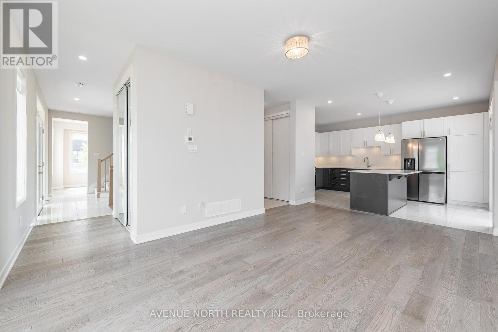 Photo 6 of 161 Rugosa Street, Ottawa ON