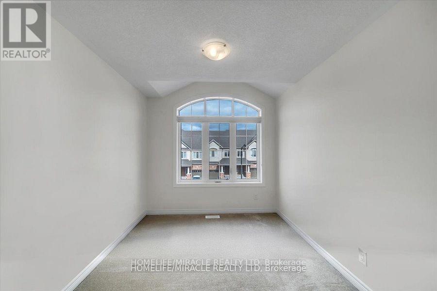 Photo 20 of 88 Grassbourne Avenue, Kitchener ON