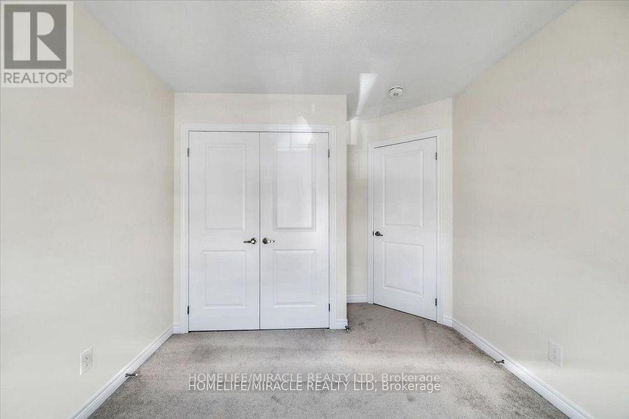 Photo 11 of 88 Grassbourne Avenue, Kitchener ON