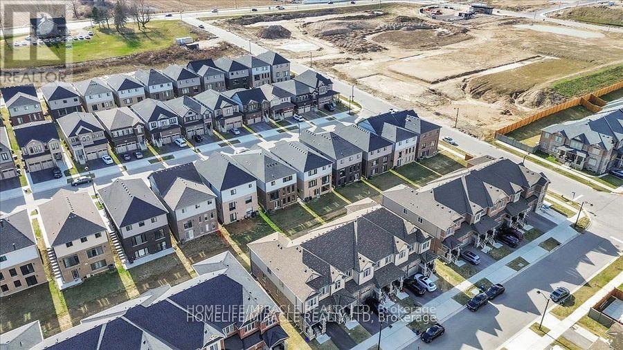 Photo 27 of 88 Grassbourne Avenue, Kitchener ON