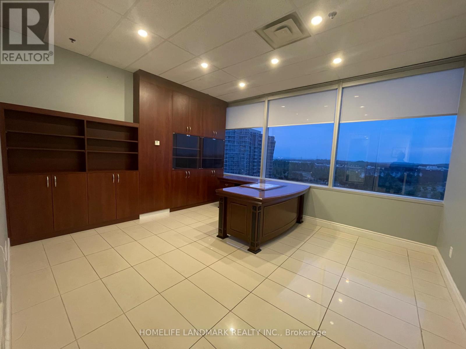 Photo 11 of 903 3601 Highway 7 East Street, Markham ON
