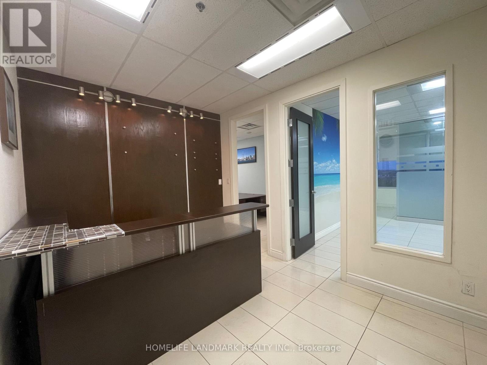 Photo 17 of 903 3601 Highway 7 East Street, Markham ON