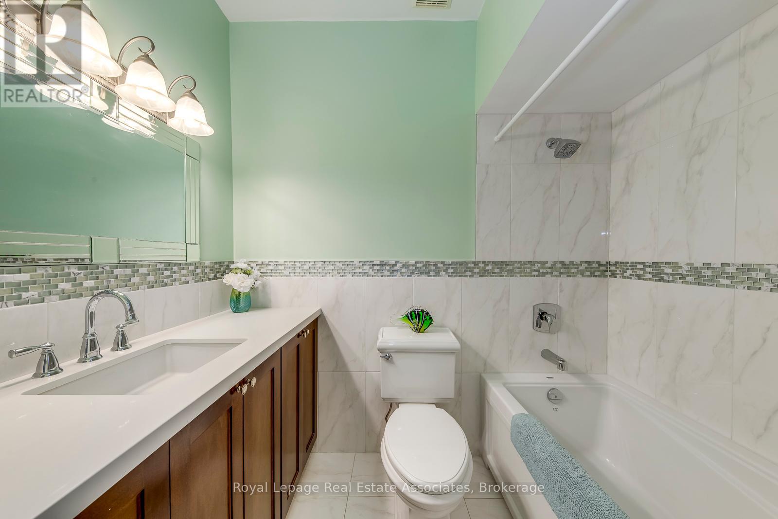 Photo 25 of 1192 Kos Boulevard, Mississauga ON
