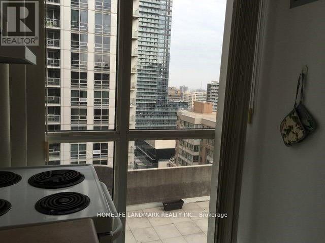 Photo 3 of 2210 736 Bay Street, Toronto ON