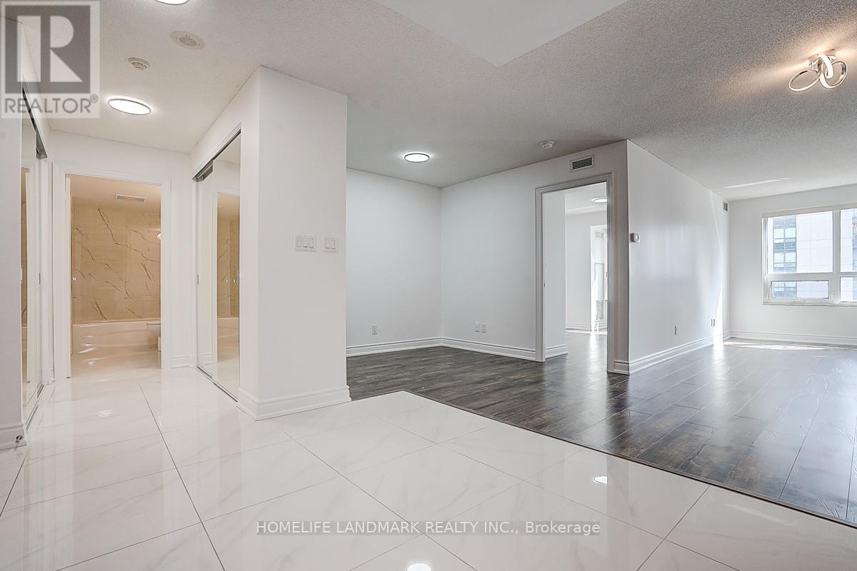 Photo 5 of 516 60 South Town Centre Boulevard, Markham ON