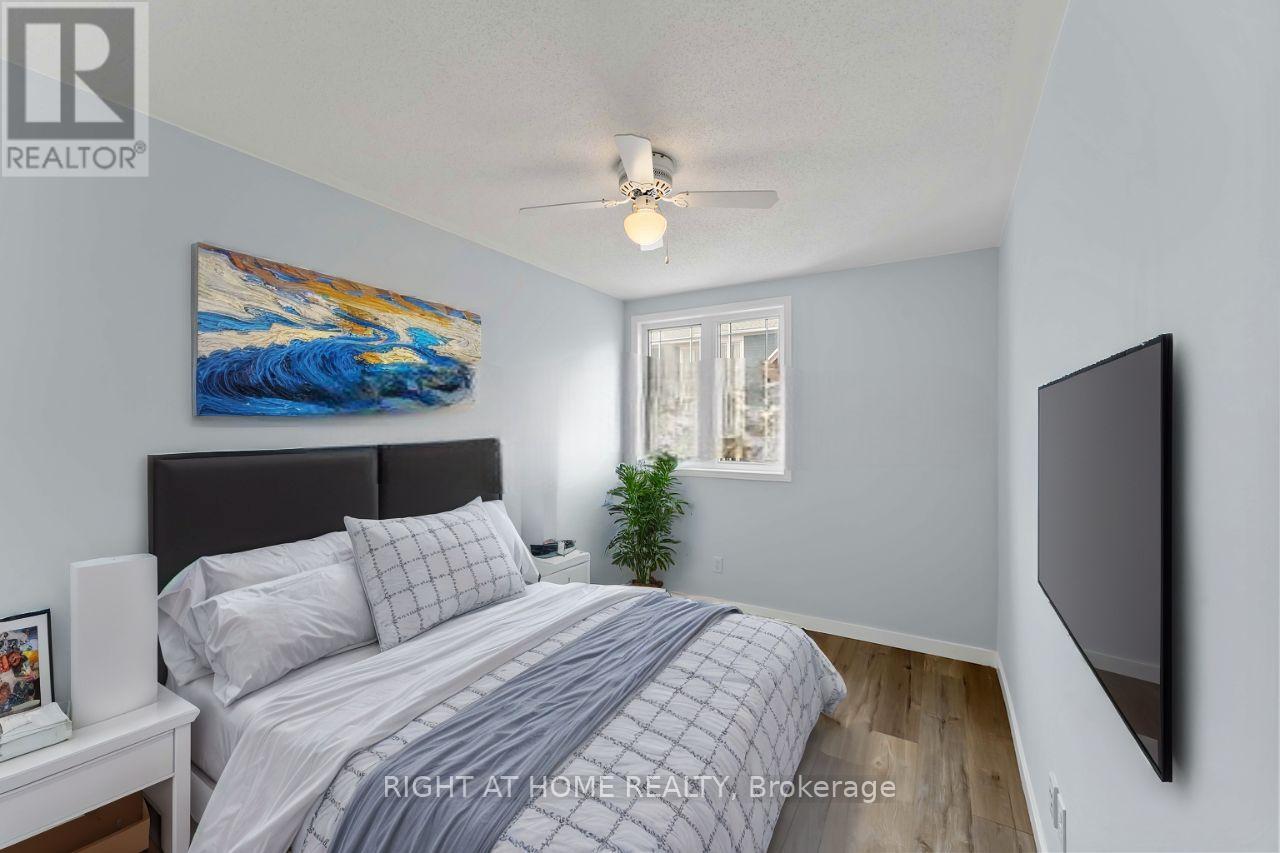 Photo 18 of 421 Hillsboro Private, Ottawa ON