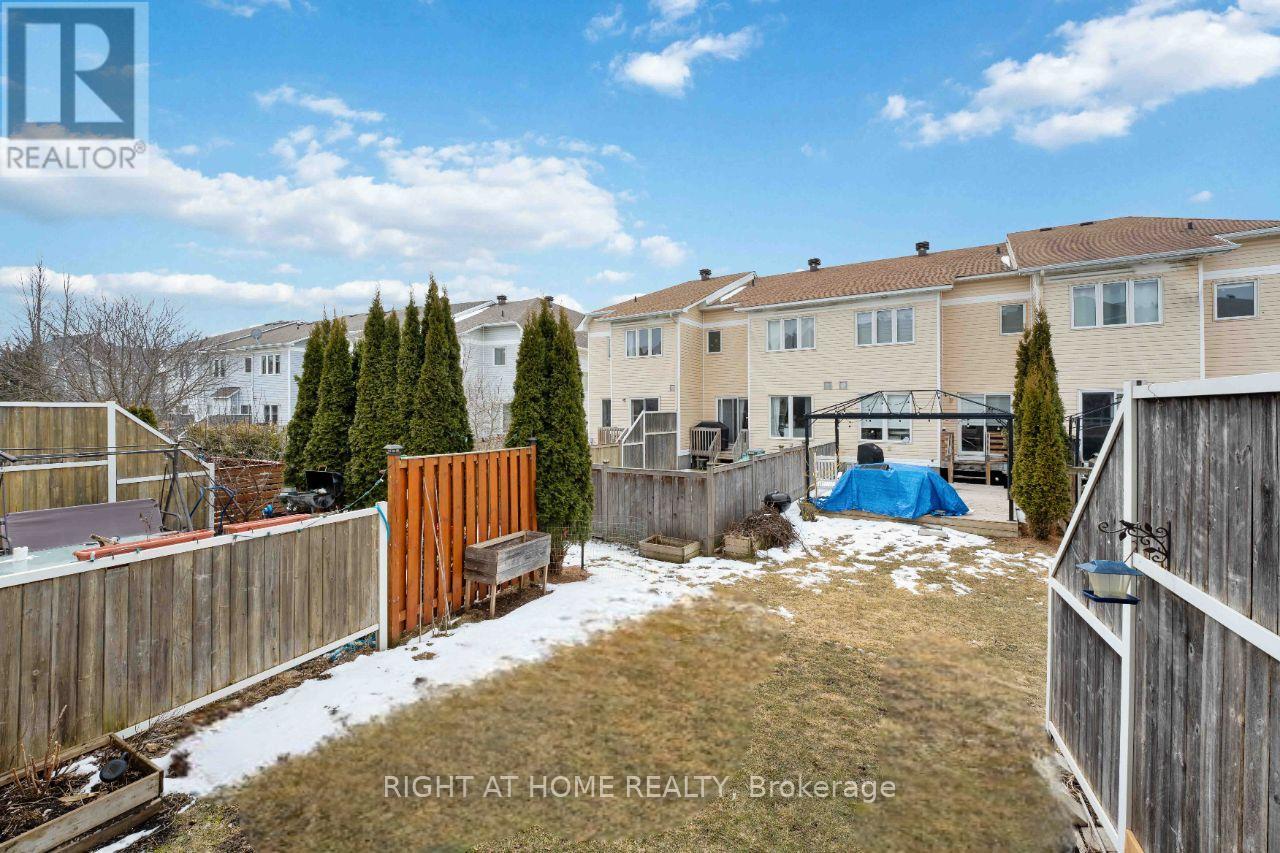 Photo 28 of 421 Hillsboro Private, Ottawa ON
