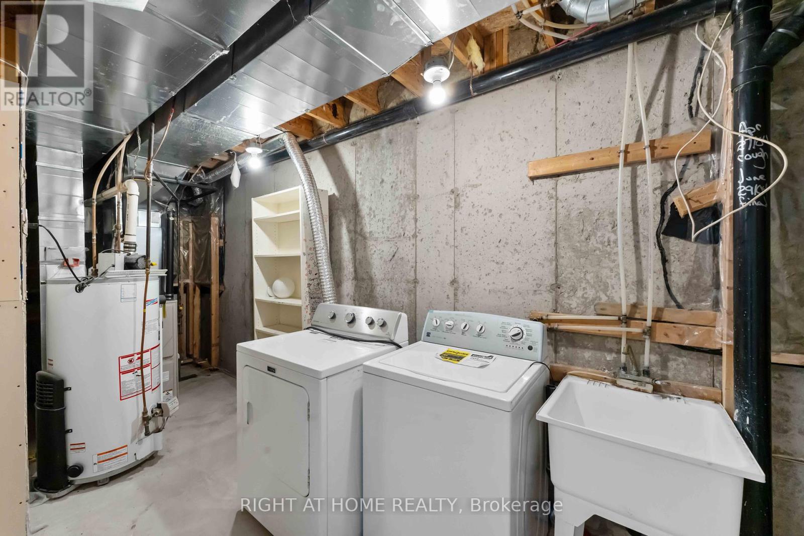 Photo 27 of 421 Hillsboro Private, Ottawa ON