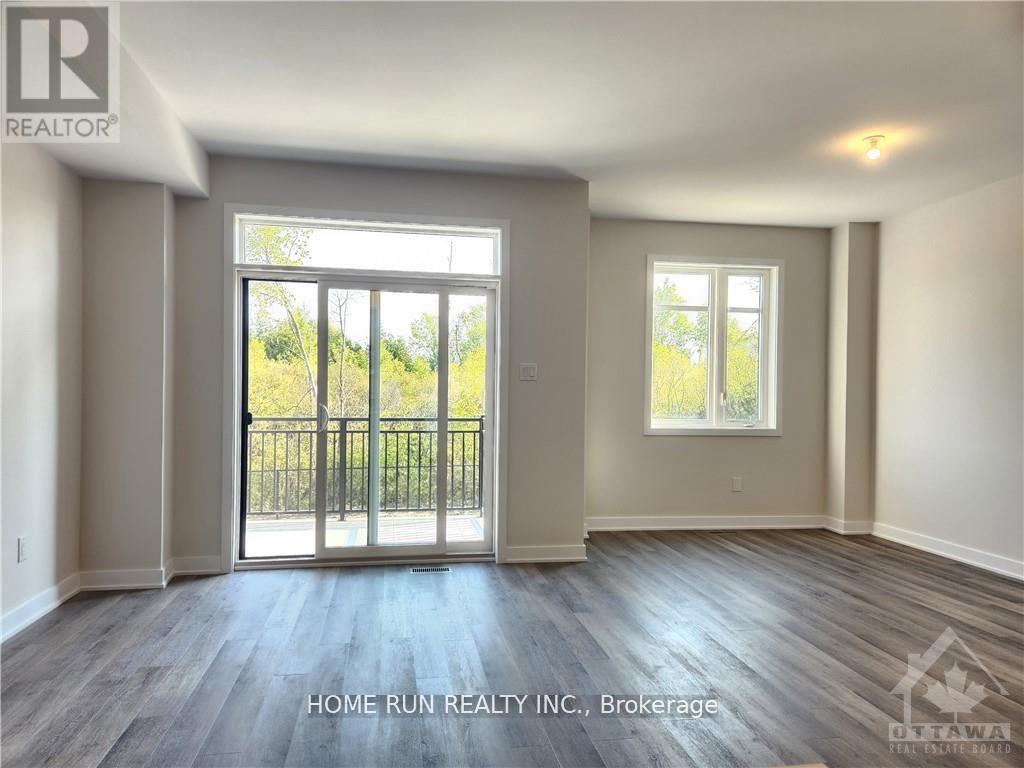 Photo 3 of 226 Tussock Pvt Private, Ottawa ON