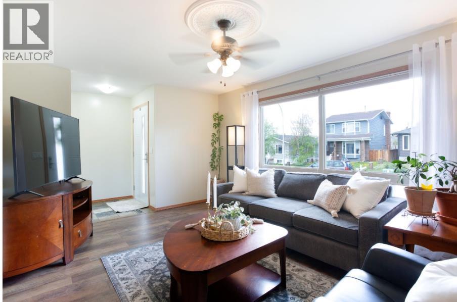 Photo 1 of 39 Elk Hill Se, Airdrie AB