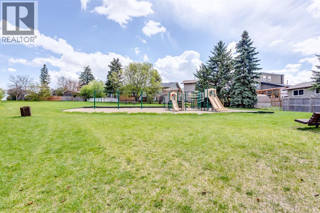 Photo 27 of 39 Elk Hill Se, Airdrie AB
