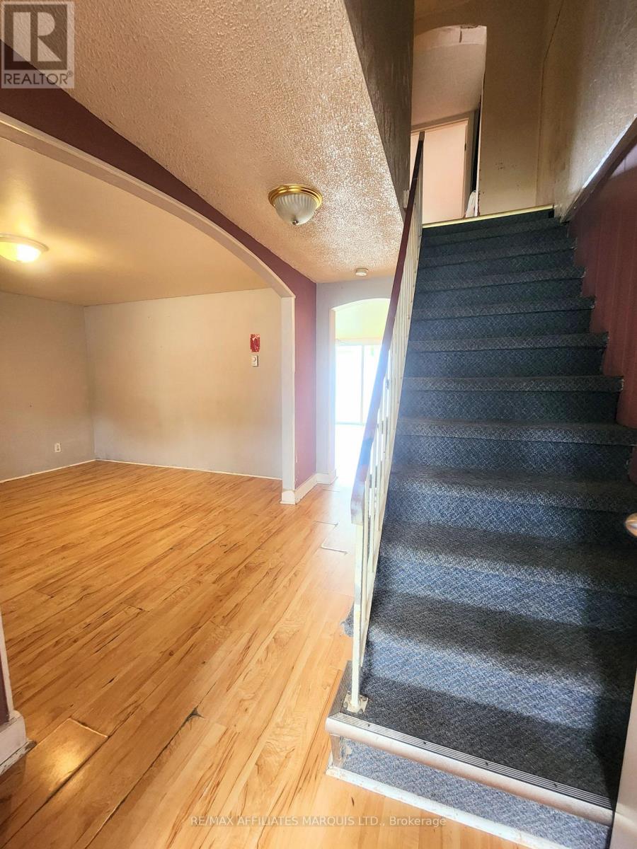 Photo 3 of 12 12 A Cartier Avenue, Cornwall ON