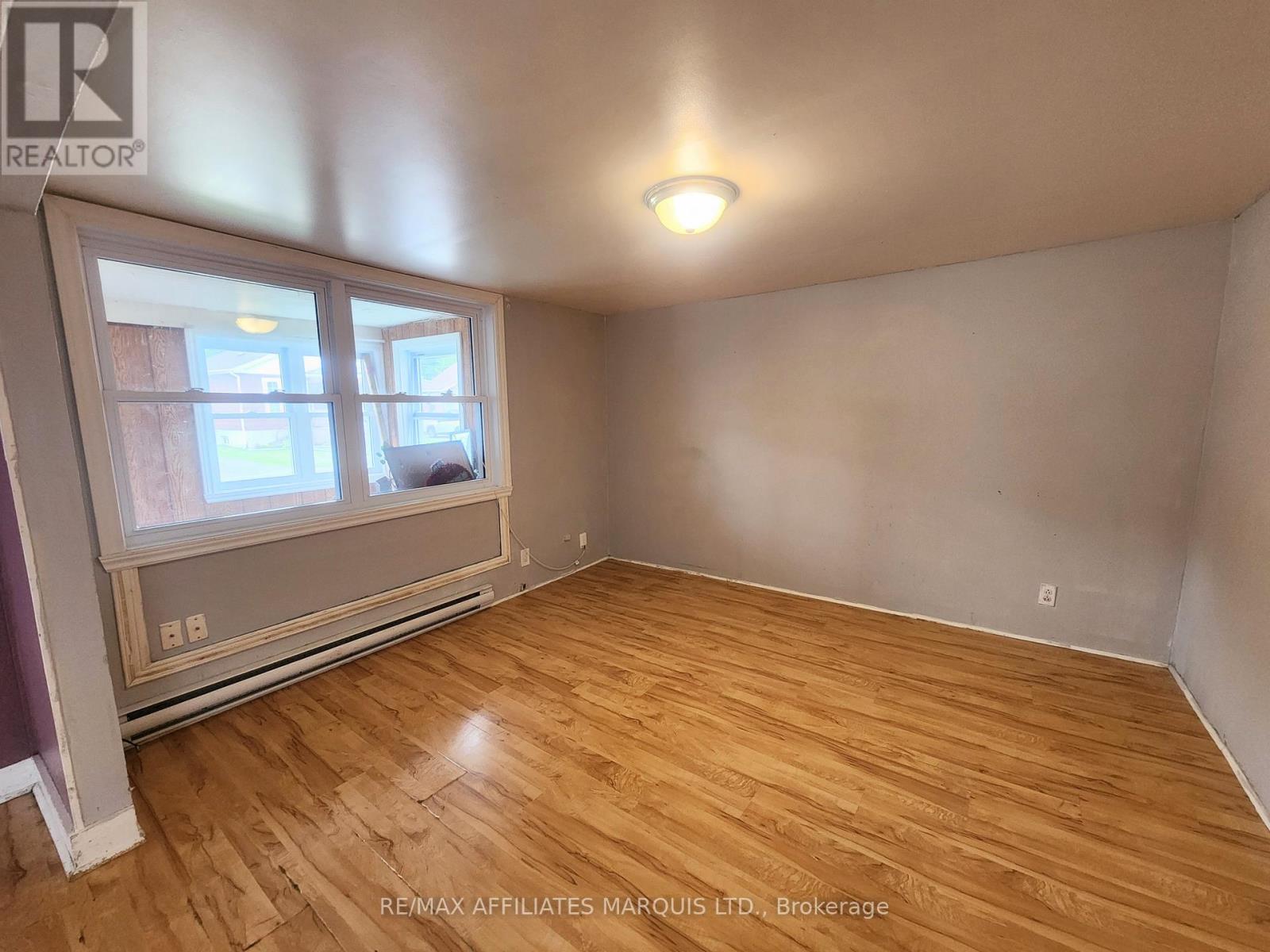 Photo 8 of 12 12 A Cartier Avenue, Cornwall ON