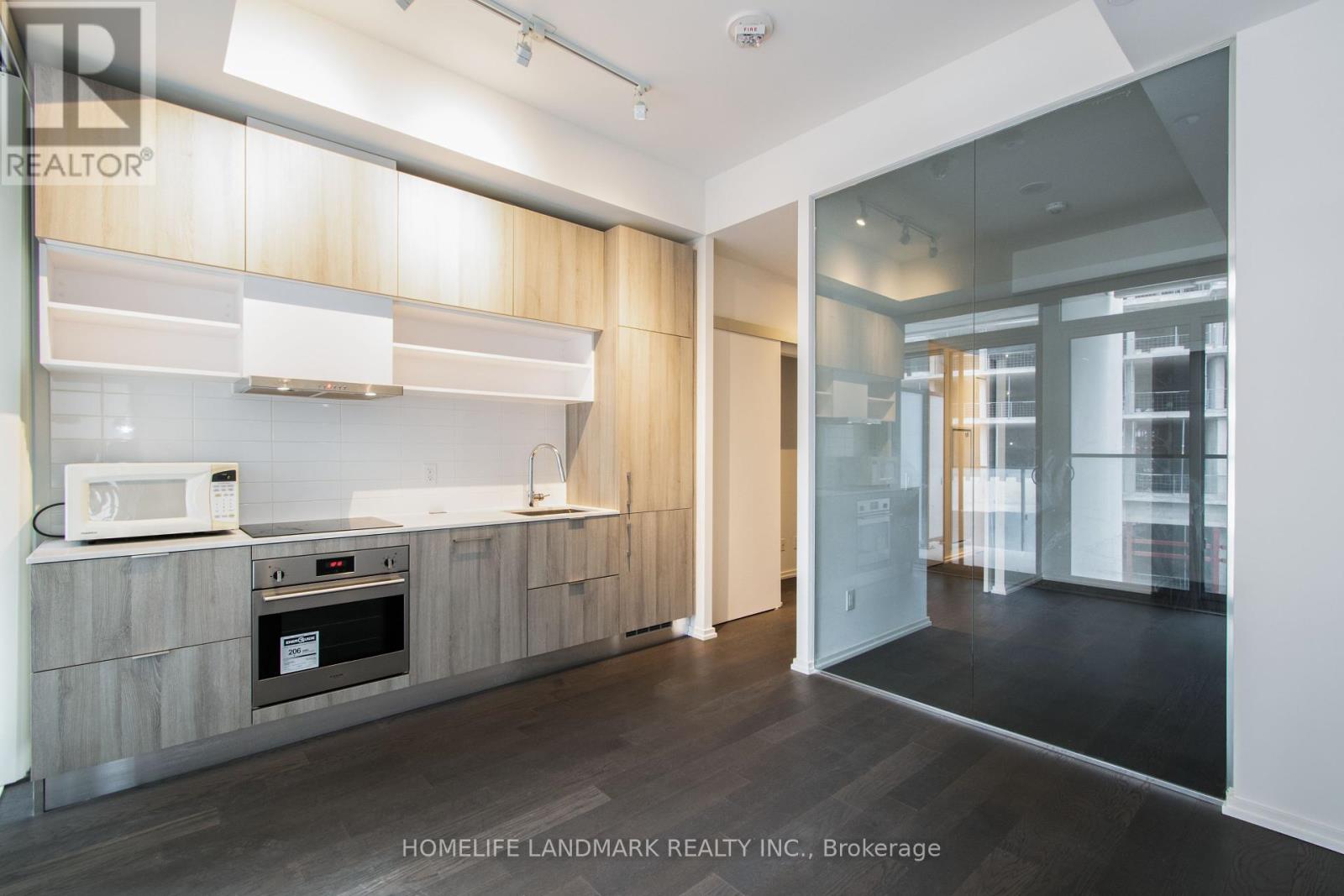 Photo 1 of 1112 5 Soudan Ave Avenue, Toronto ON