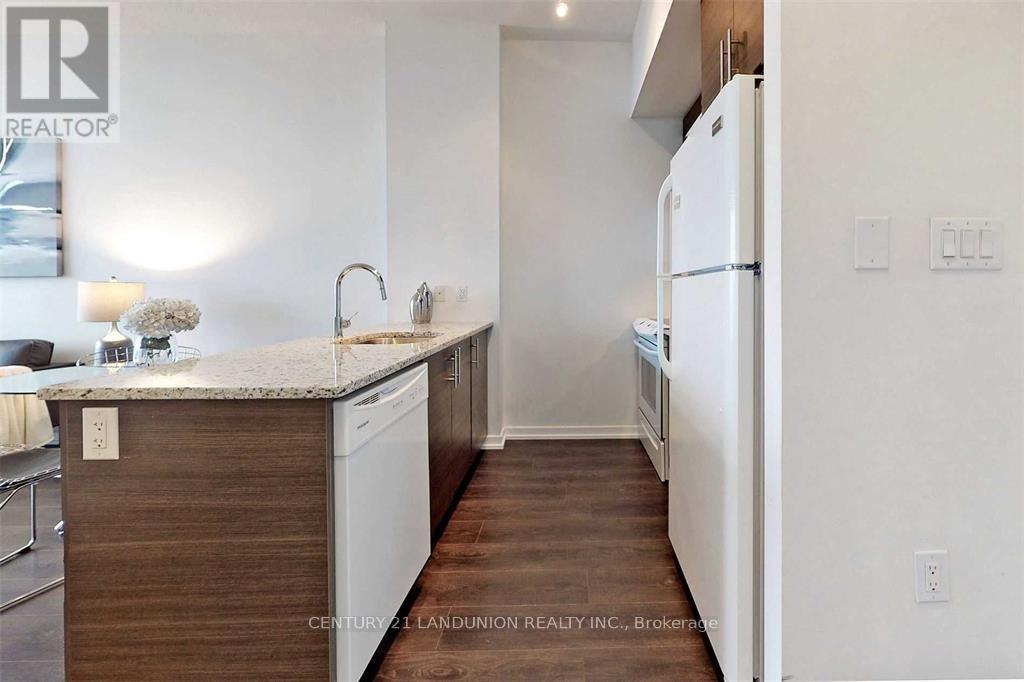 Photo 2 of 3407 70 Forest Manor Road, Toronto ON