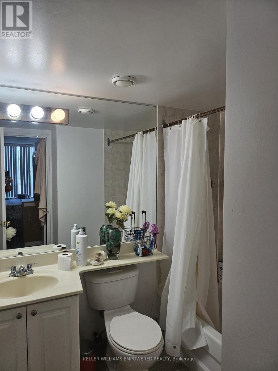 Photo 17 of 806 238 Doris Avenue, Toronto ON
