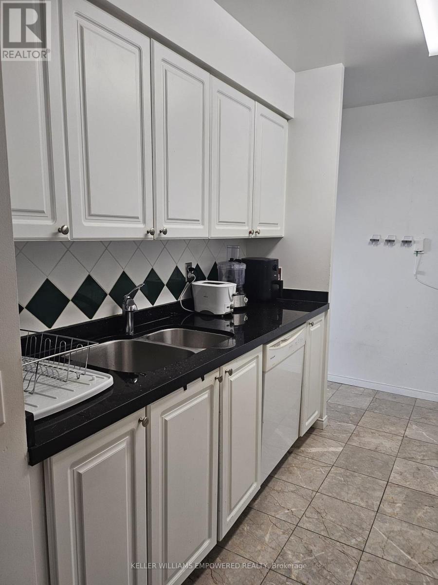 Photo 21 of 806 238 Doris Avenue, Toronto ON