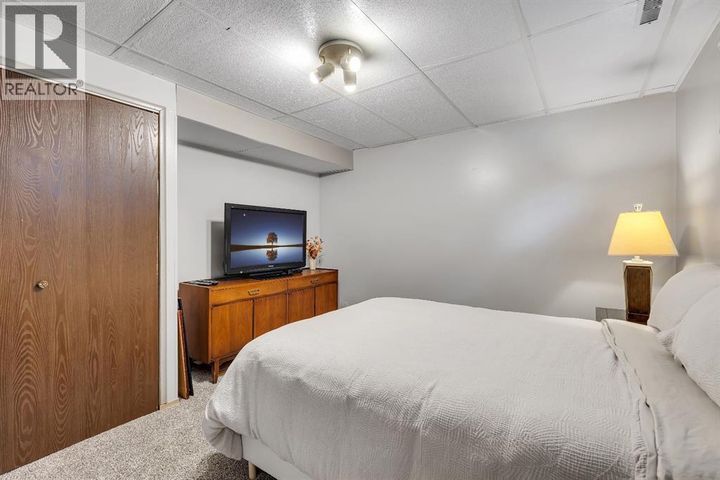 Single Family House Bungalow for Sale in  Fallswater Road NE Falconridge Calgary 