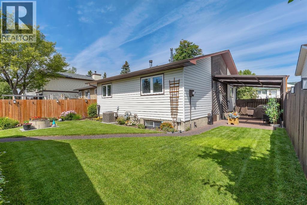 Single Family House Bungalow for Sale in  Fallswater Road NE Falconridge Calgary 