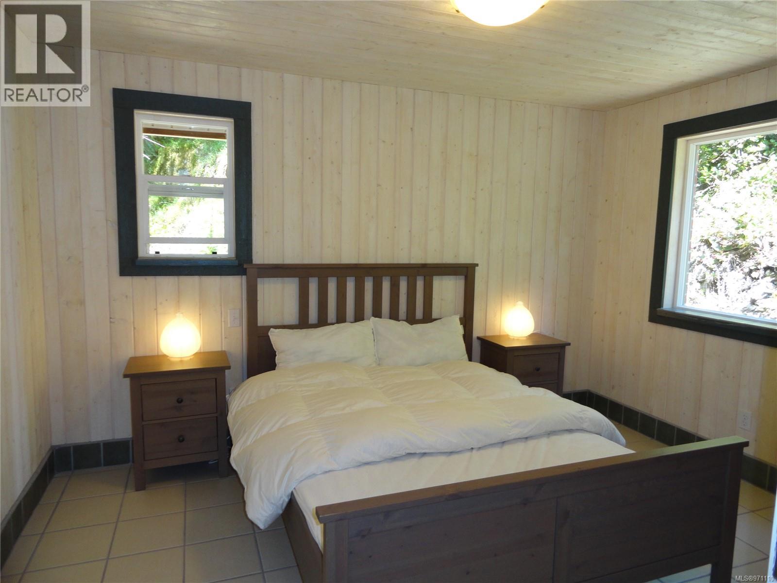 226 Bold Point Rd, Quadra Island