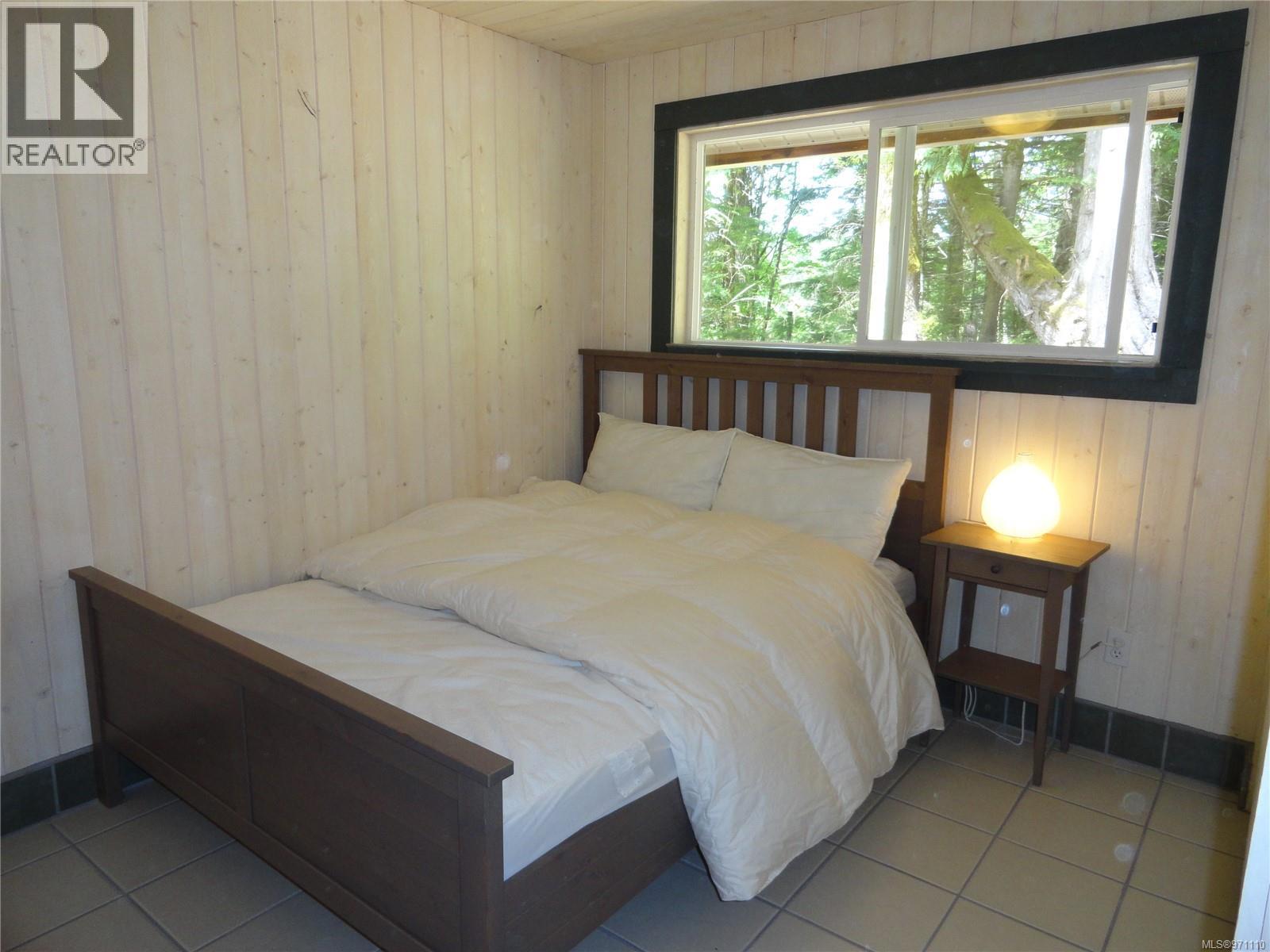 226 Bold Point Rd, Quadra Island