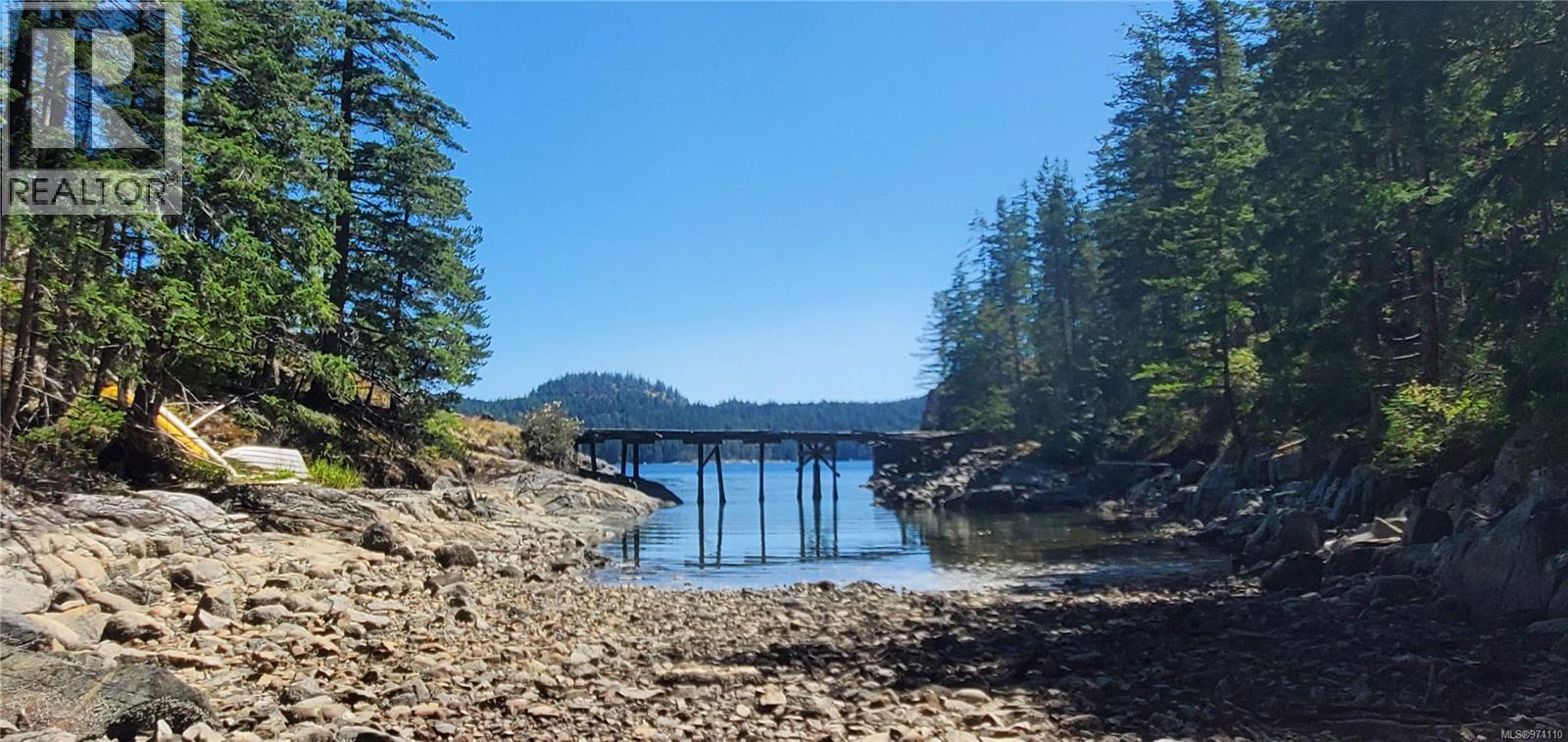 226 Bold Point Rd, Quadra Island