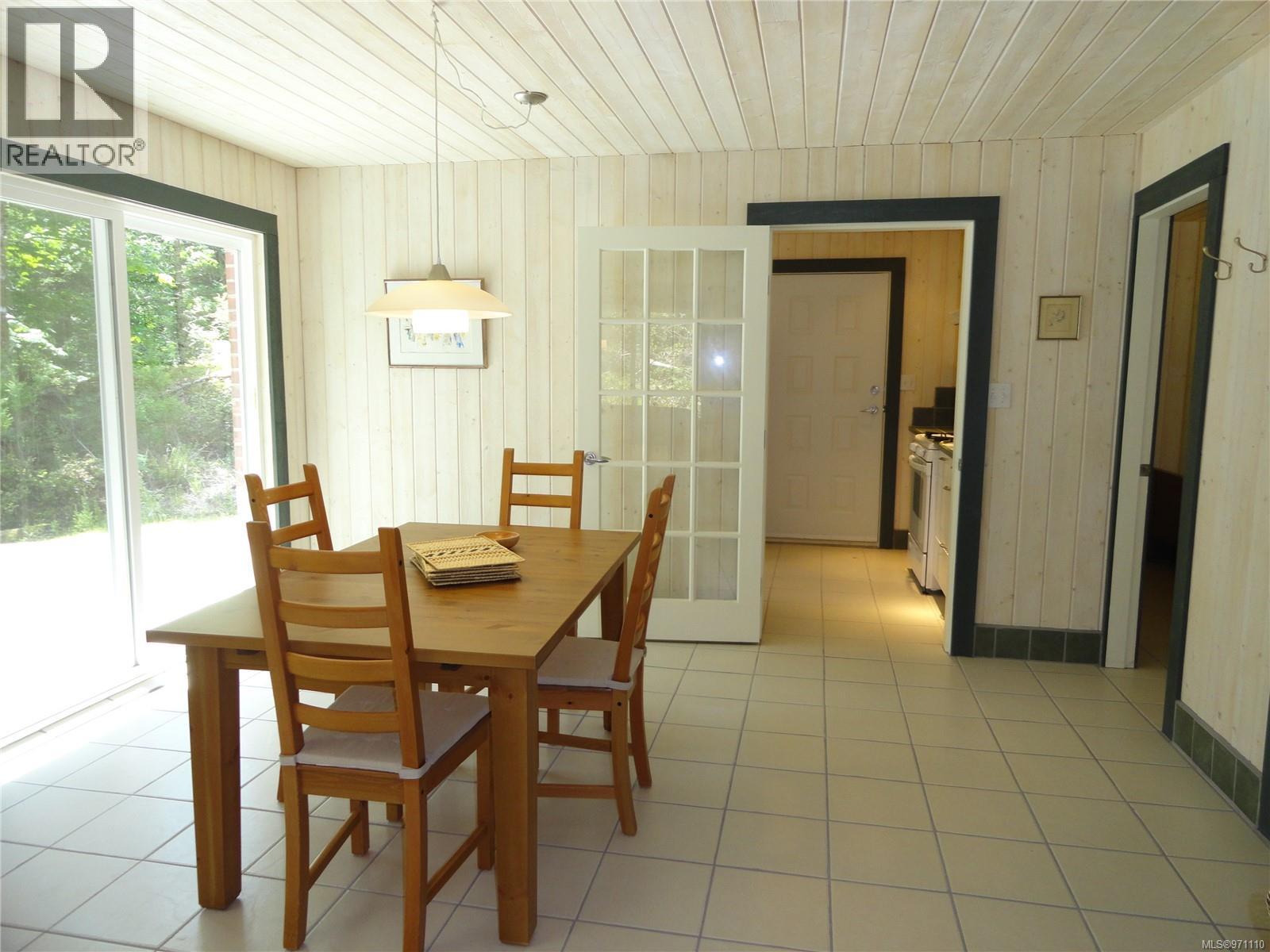 226 Bold Point Rd, Quadra Island