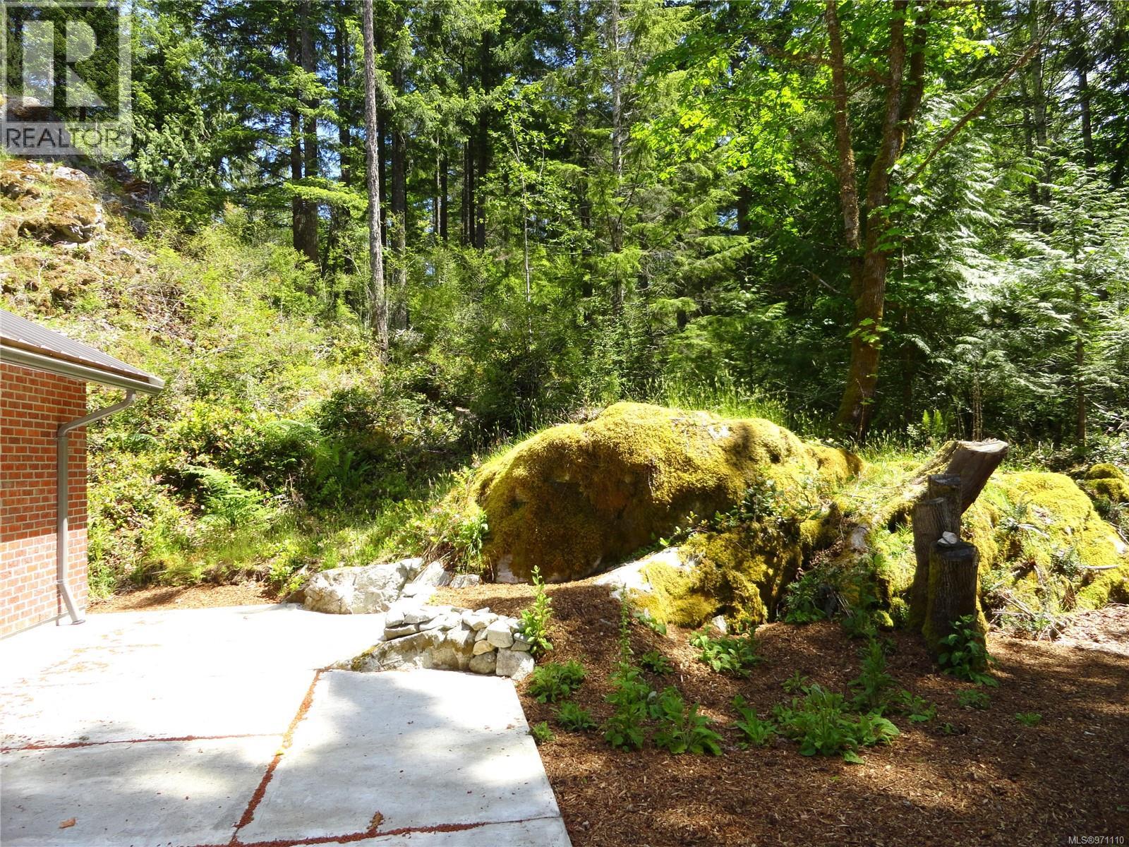 226 Bold Point Rd, Quadra Island