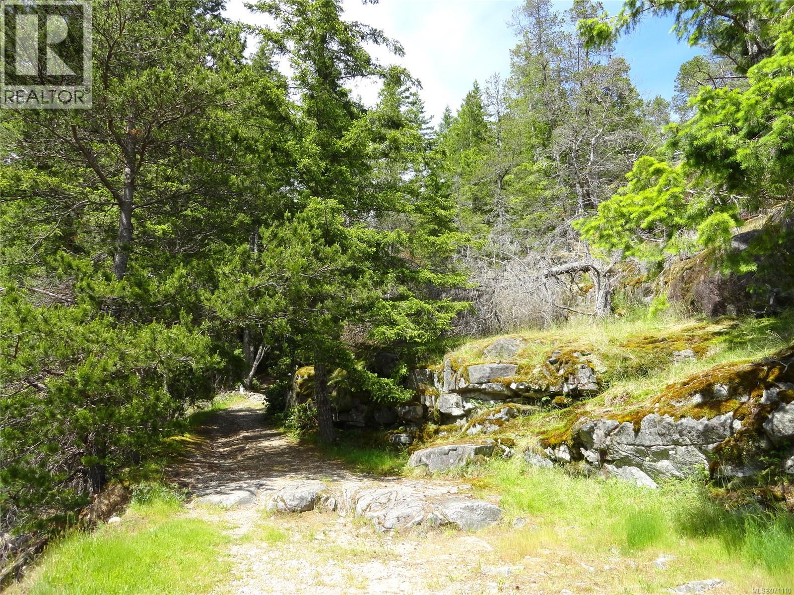 226 Bold Point Rd, Quadra Island