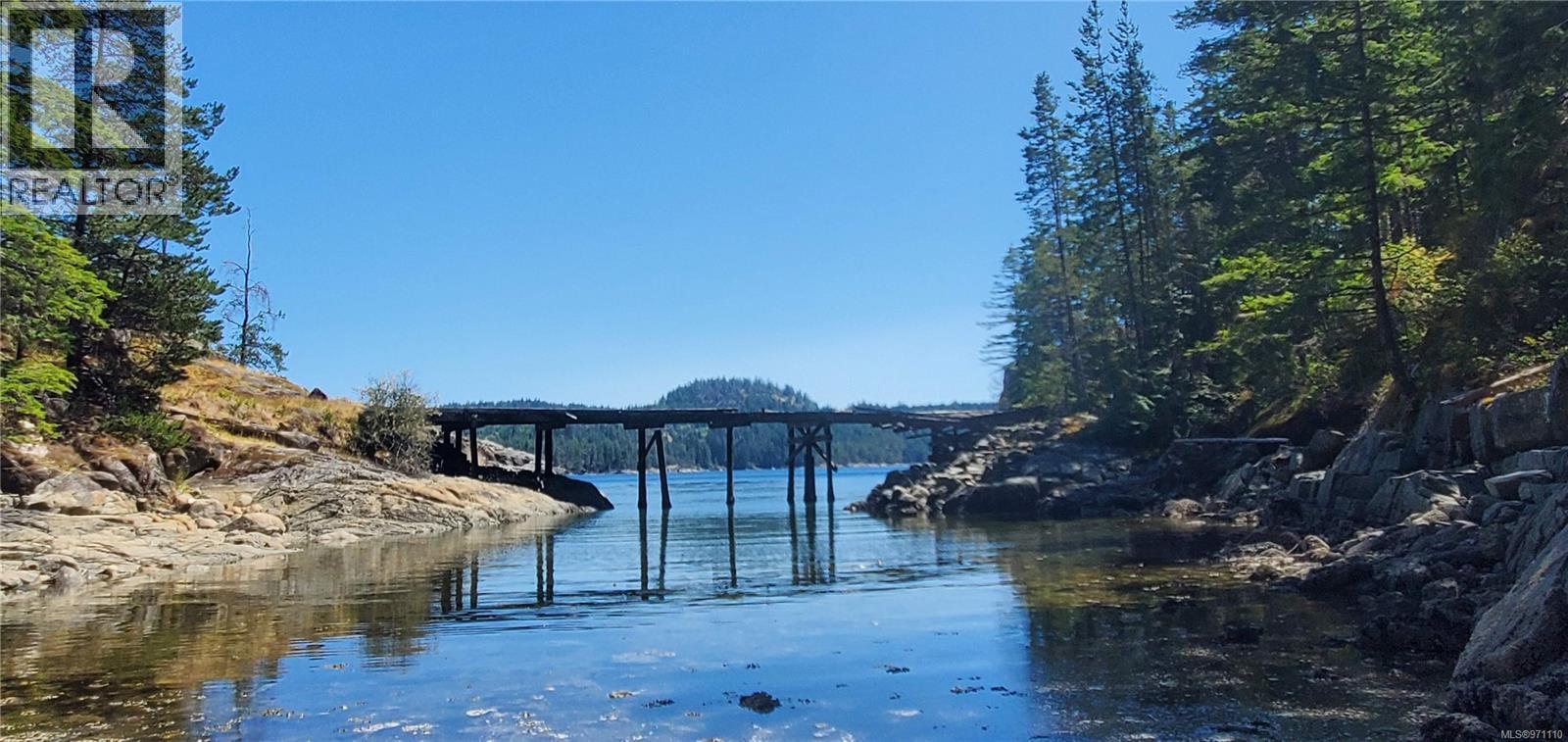 226 Bold Point Rd, Quadra Island