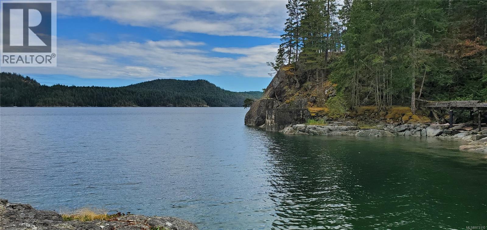 226 Bold Point Rd, Quadra Island