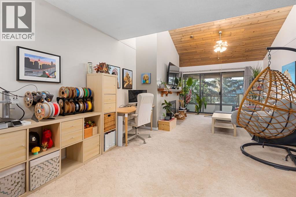 Single Family House for Sale in    Street NW Varsity Calgary 