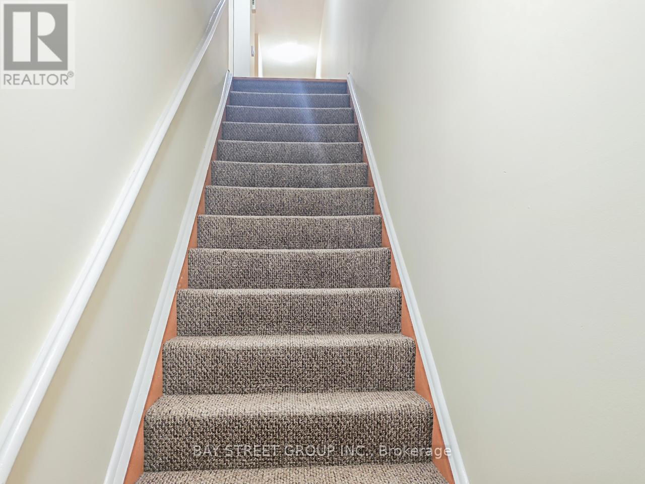 Photo 4 of 2nd Flr 5130 A Dundas Street W, Toronto ON