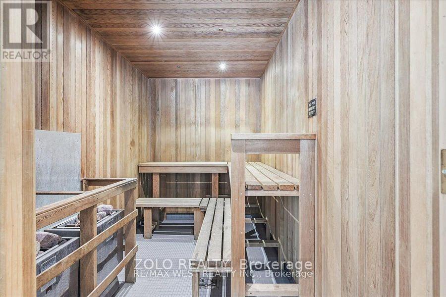 Photo 15 of 409 1040 The Queensway Street, Toronto ON