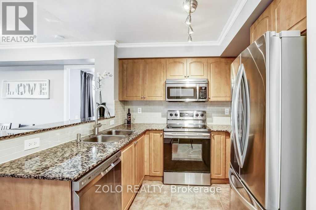 Photo 19 of 409 1040 The Queensway Street, Toronto ON