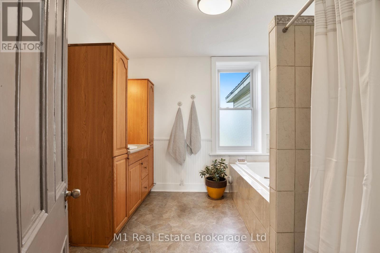 Photo 24 of 8420 Sixth Line, Wellington North ON