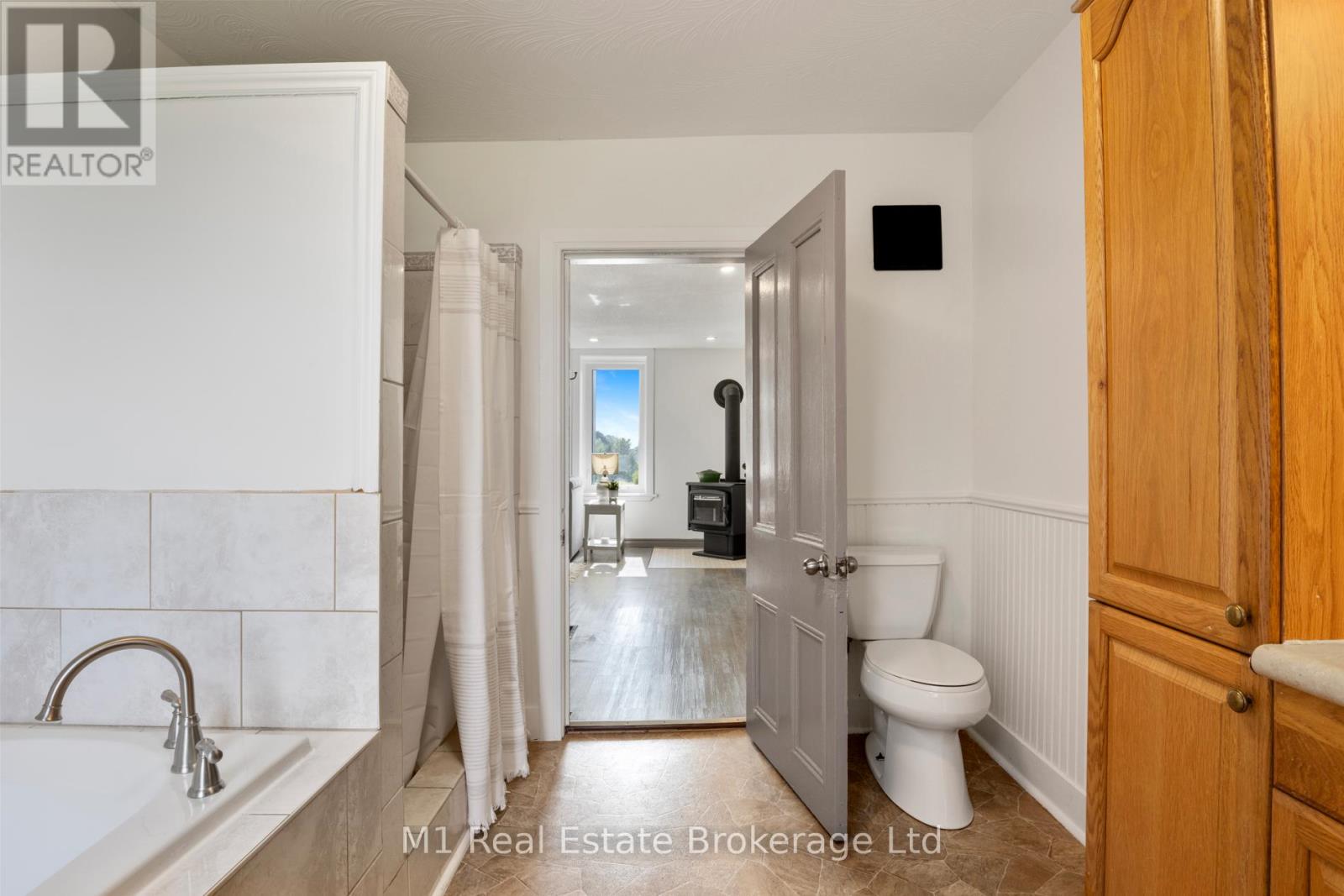Photo 25 of 8420 Sixth Line, Wellington North ON