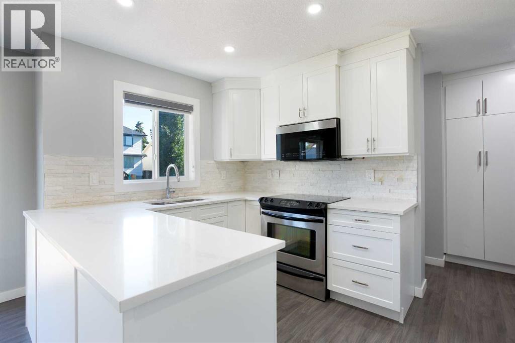 Photo 10 of 128 West Creek Drive, Chestermere AB