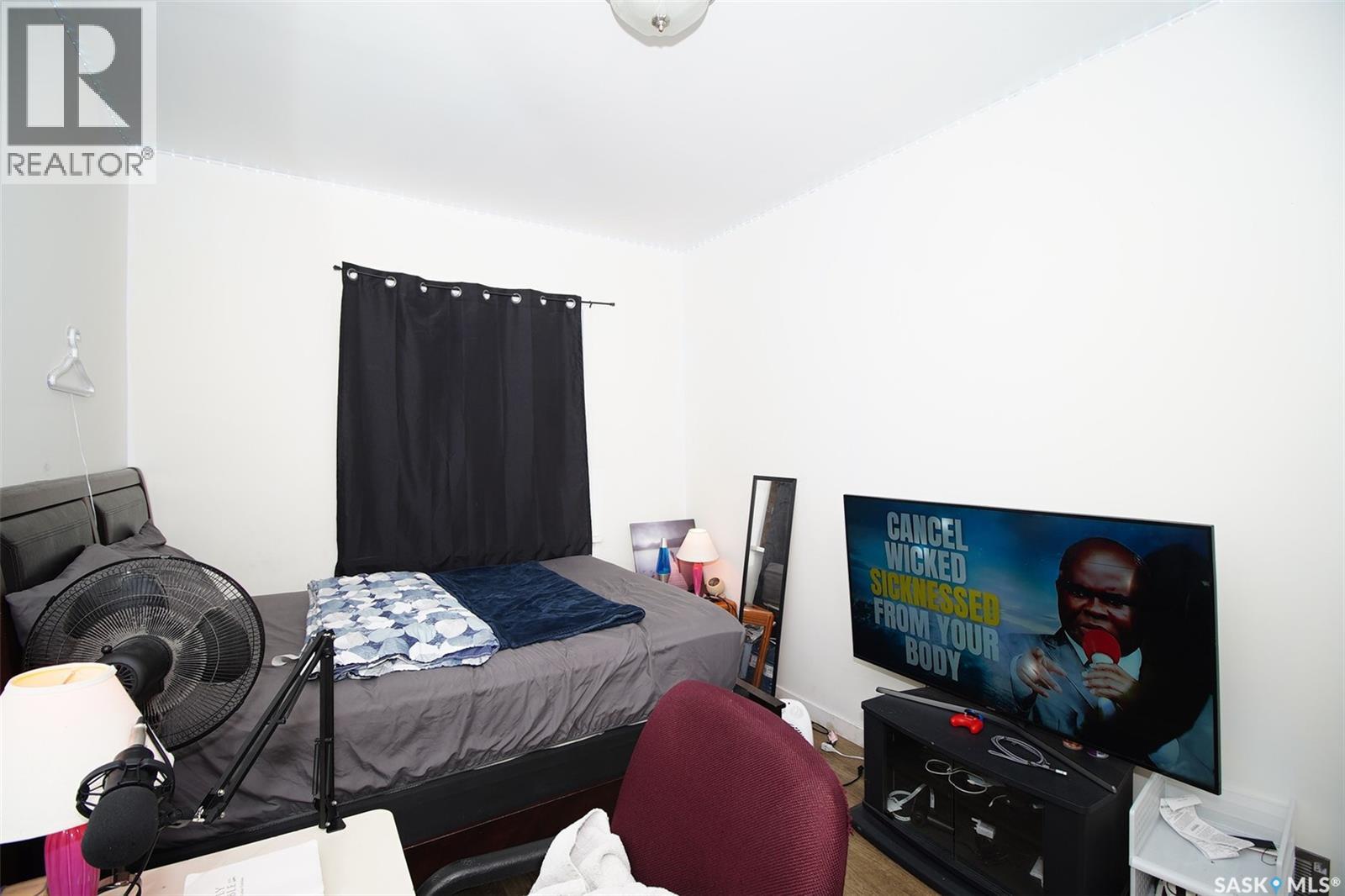 Photo 11 of 1428 Queen Street, Regina SK