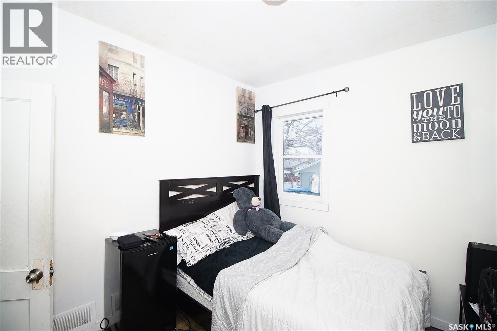Photo 14 of 1428 Queen Street, Regina SK