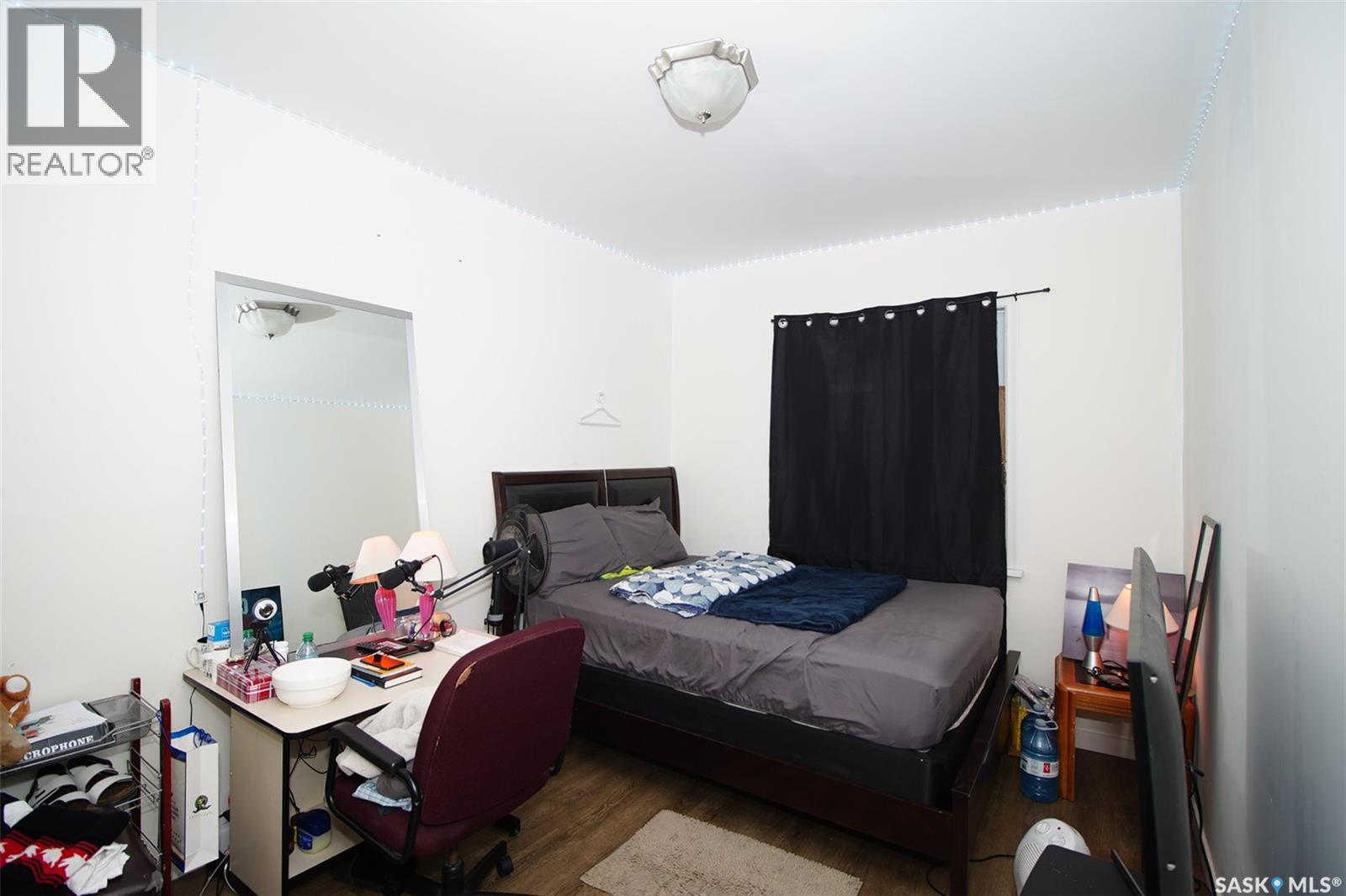 Photo 10 of 1428 Queen Street, Regina SK