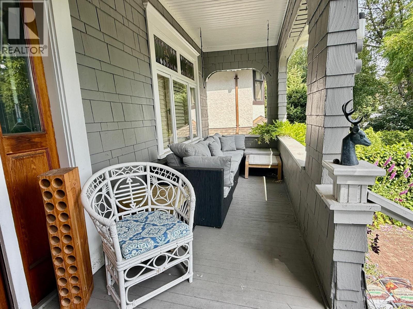 Photo 2 of 3125 W 3rd Avenue, Vancouver BC