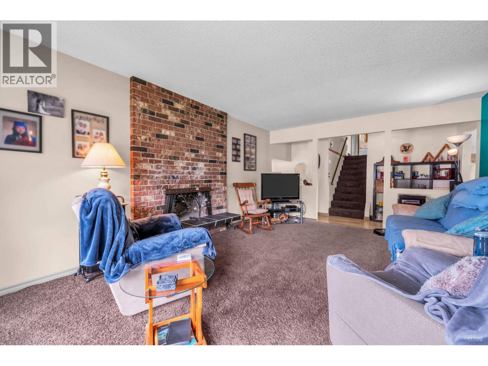 Photo 8 of 835 Alder Place, Port Coquitlam BC
