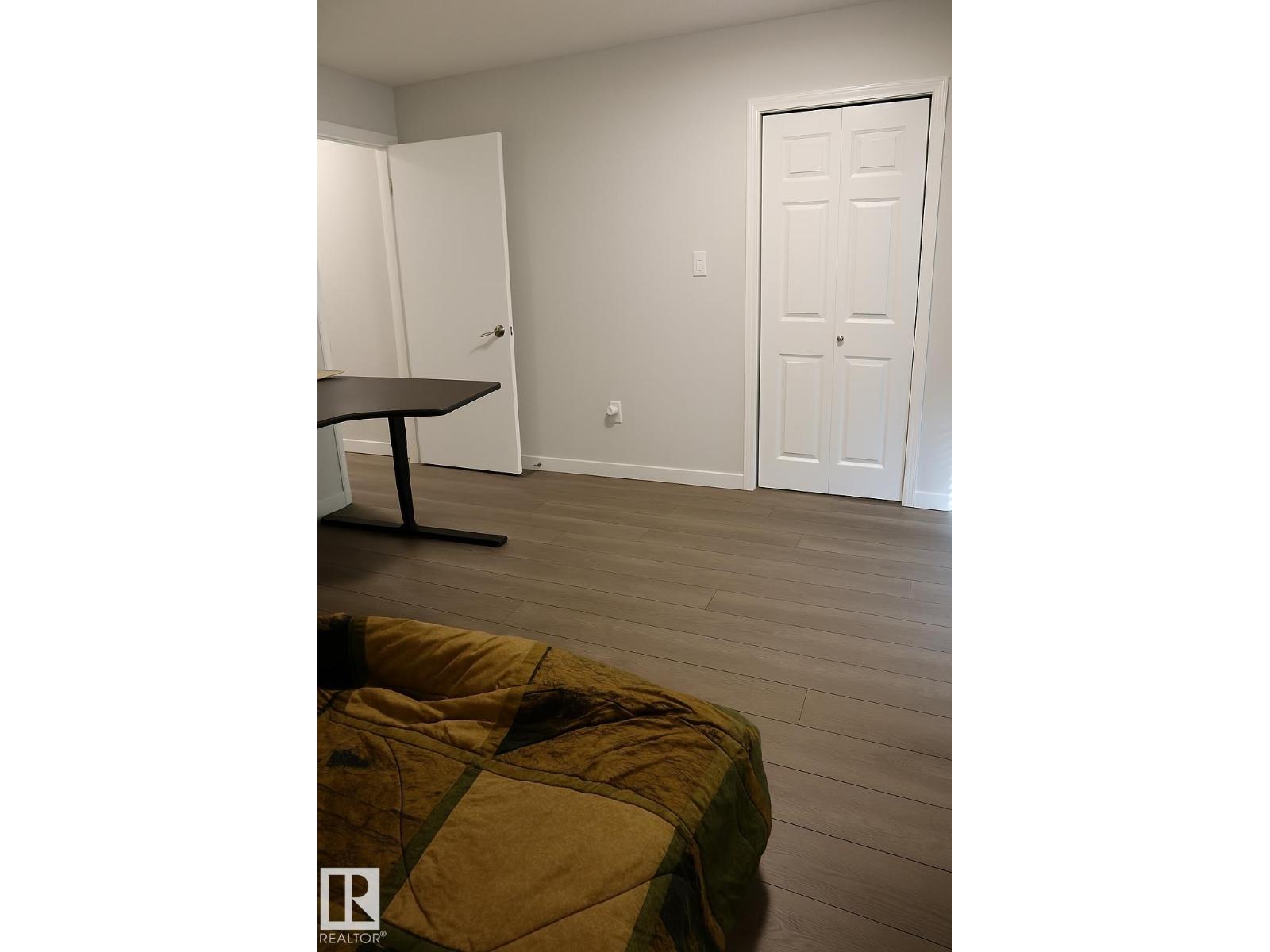 Photo 9 of 5730 172 St Nw, Edmonton AB