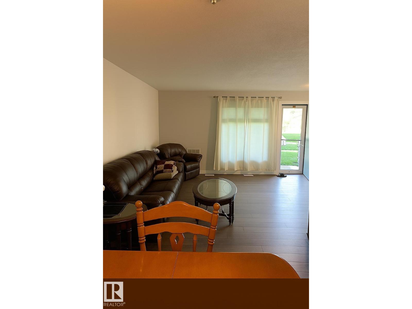 Photo 5 of 5730 172 St Nw, Edmonton AB