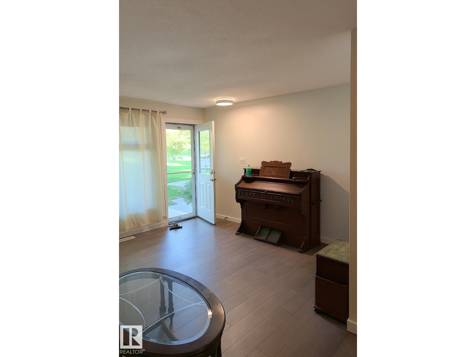 Photo 8 of 5730 172 St Nw, Edmonton AB
